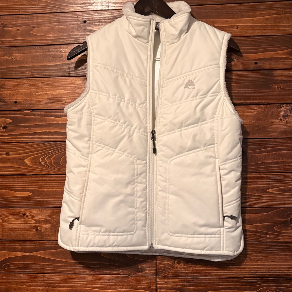 Nike ACG Vest Womens M White Insulated Puffer Y2K Gorpcore 406112-100